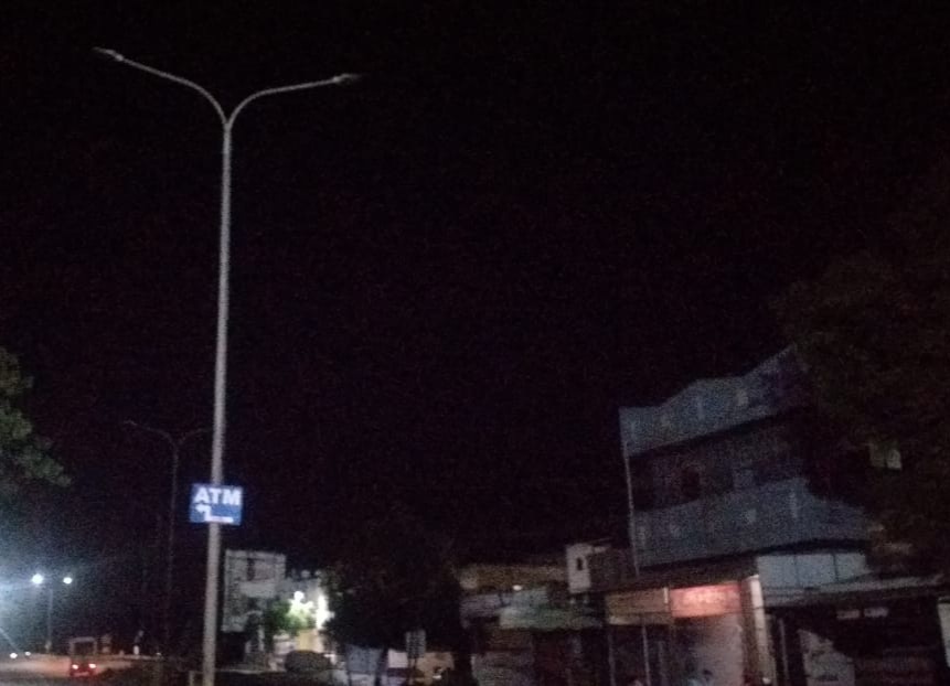 ऐन दिवाळीत कोरेगाव भीमातील स्ट्रीट लाईट बंद, नागरिकांची होतेय गैरसोय